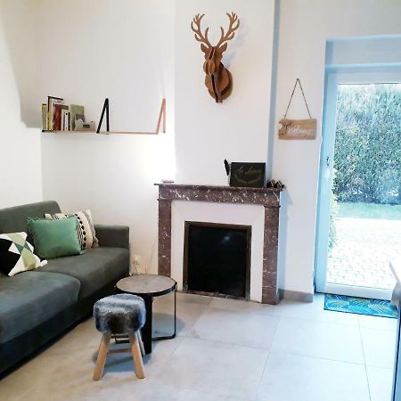 Gite Aux Lauriers Lacroix-sur-Meuse Εξωτερικό φωτογραφία
