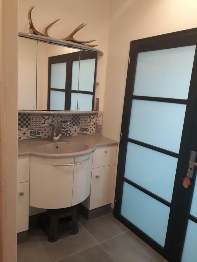 Gite Aux Lauriers Lacroix-sur-Meuse Εξωτερικό φωτογραφία