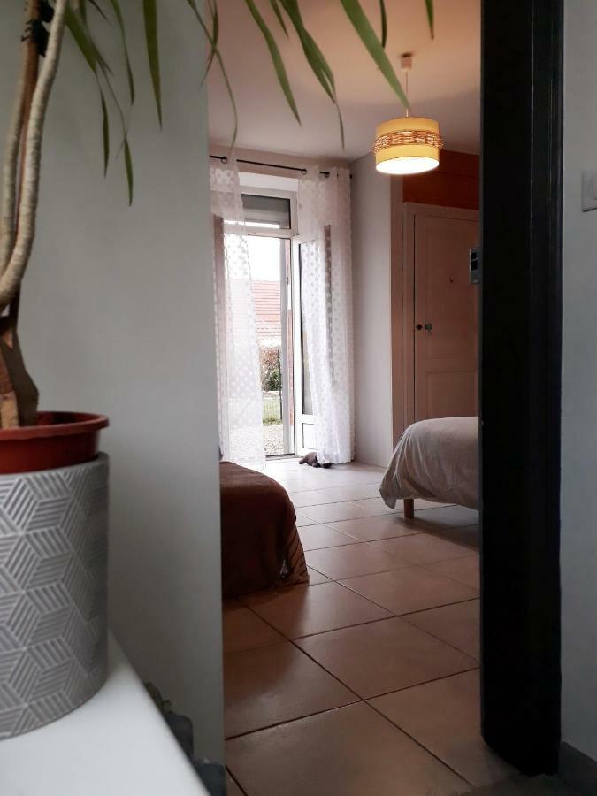 Gite Aux Lauriers Lacroix-sur-Meuse Εξωτερικό φωτογραφία